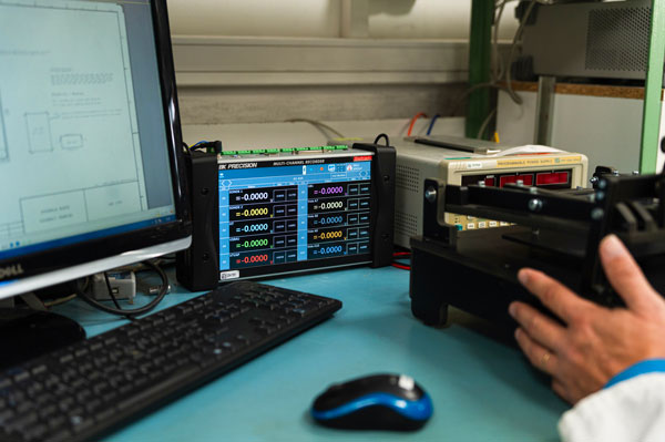 Support technique aux exigences les plus élevées - OMICRON